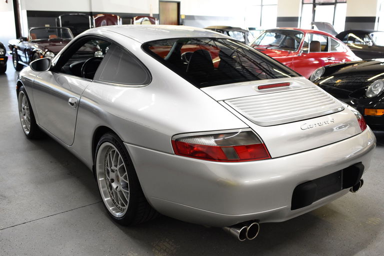 Porsche 996 Carrera 4
