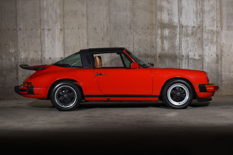 Porsche 911 Carrera 3.2 