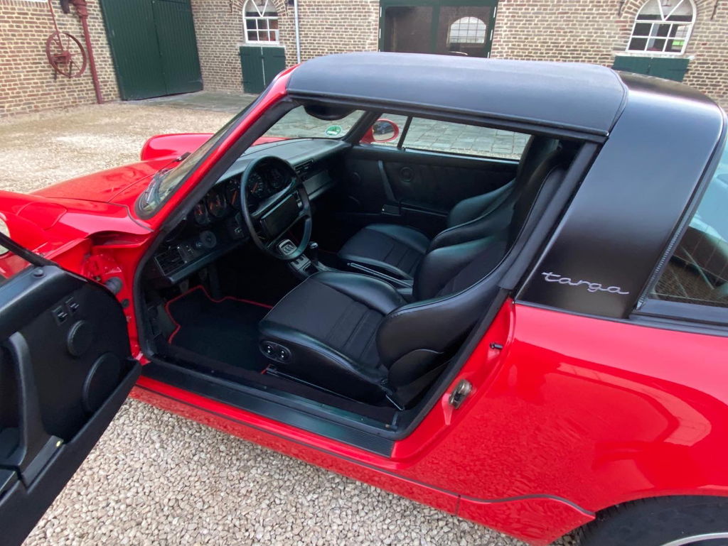 Porsche 964 Carrera 4