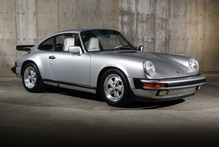 Porsche 911 Carrera 3.2 (US)