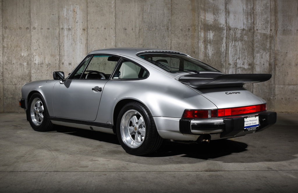 Porsche 911 Carrera 3.2 (US)