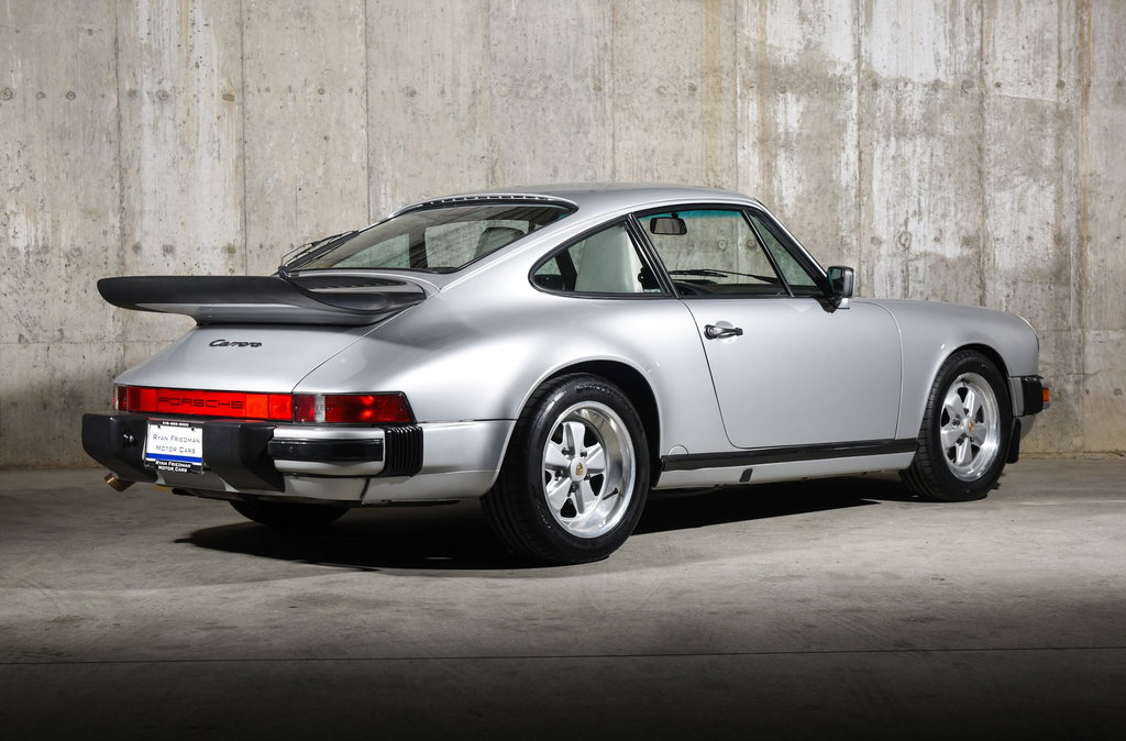 Porsche 911 Carrera 3.2 (US)