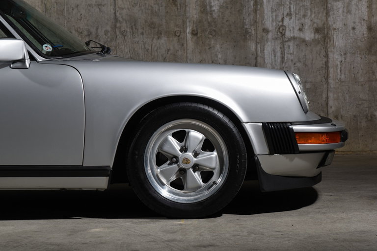 Porsche 911 Carrera 3.2 (US)