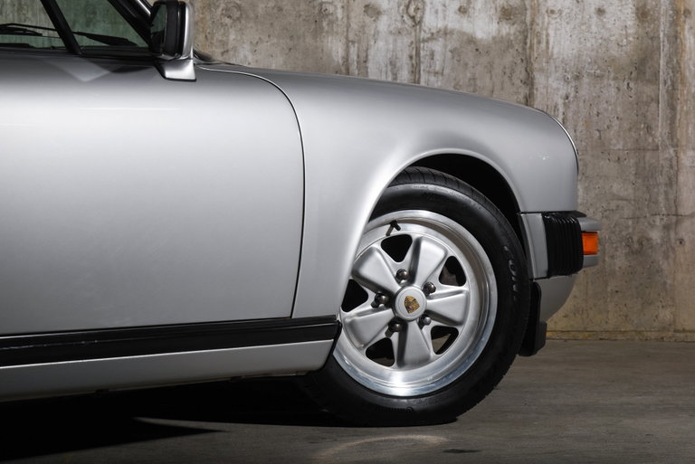 Porsche 911 Carrera 3.2 (US)