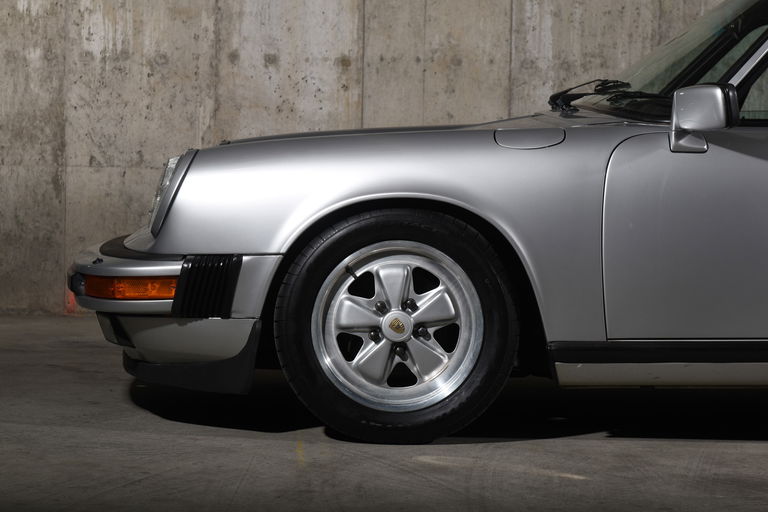 Porsche 911 Carrera 3.2 (US)