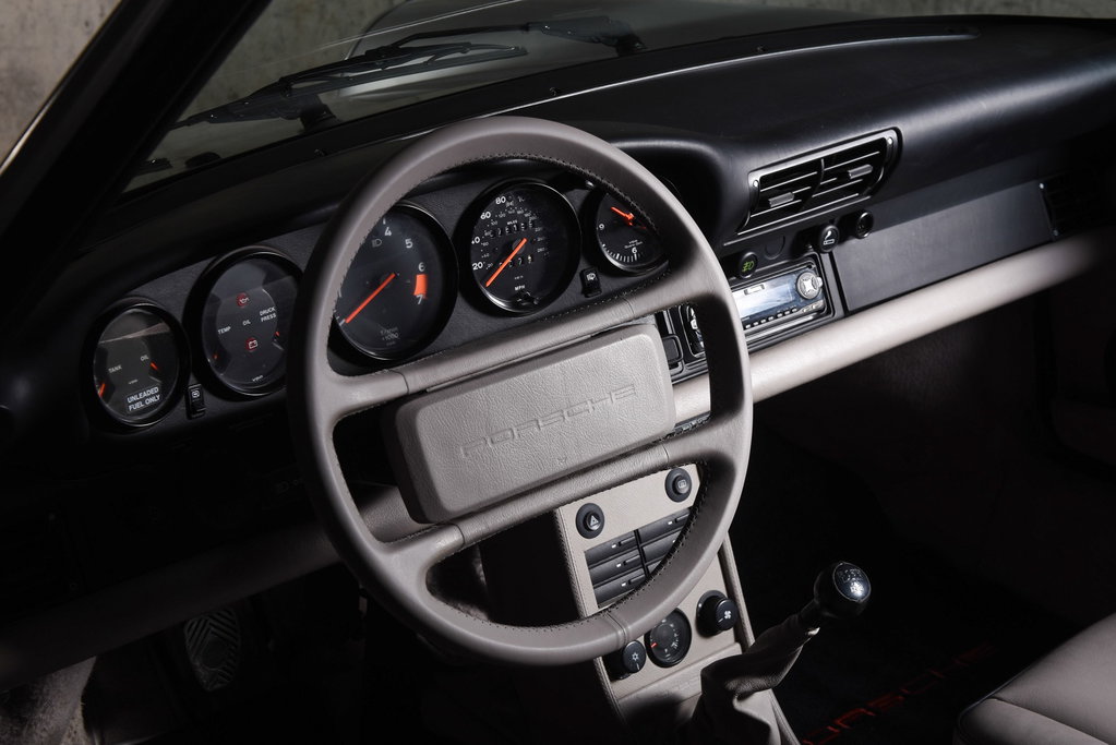 Porsche 911 Carrera 3.2 (US)