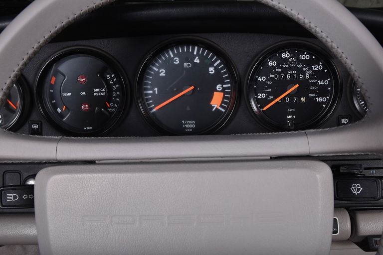 Porsche 911 Carrera 3.2 (US)