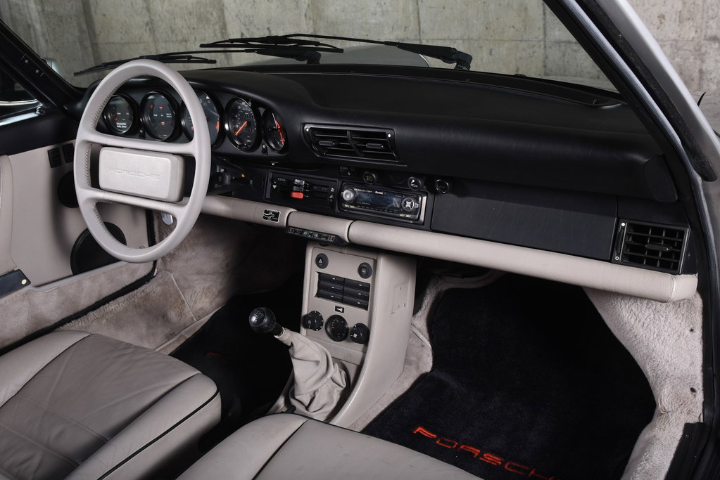Porsche 911 Carrera 3.2 (US)