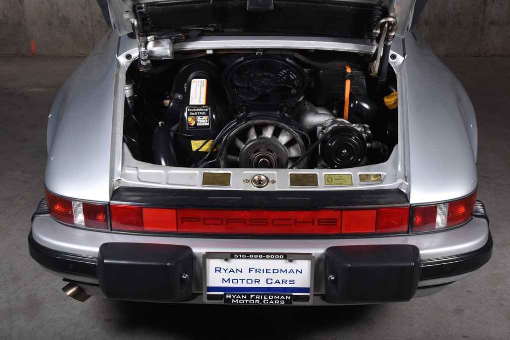 Porsche 911 Carrera 3.2 (US)