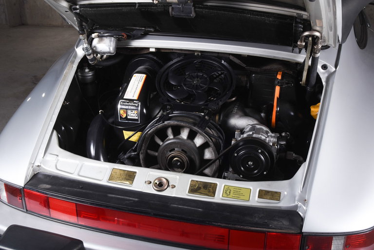 Porsche 911 Carrera 3.2 (US)