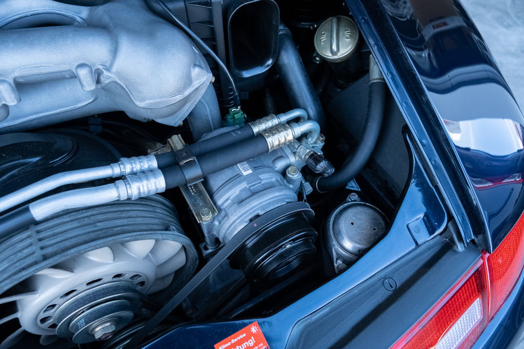 Porsche 993 Carrera 4