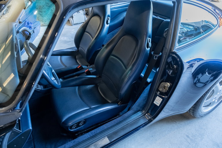 Porsche 993 Carrera 4