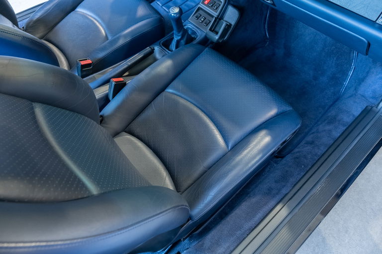 Porsche 993 Carrera 4