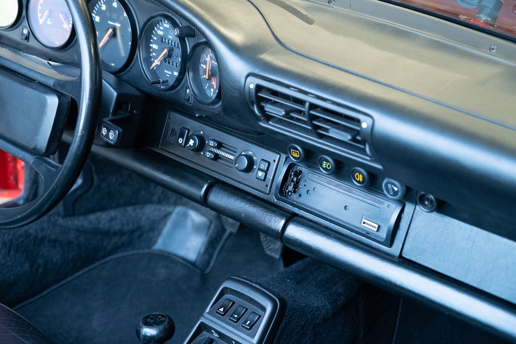 Porsche 964 Carrera 4