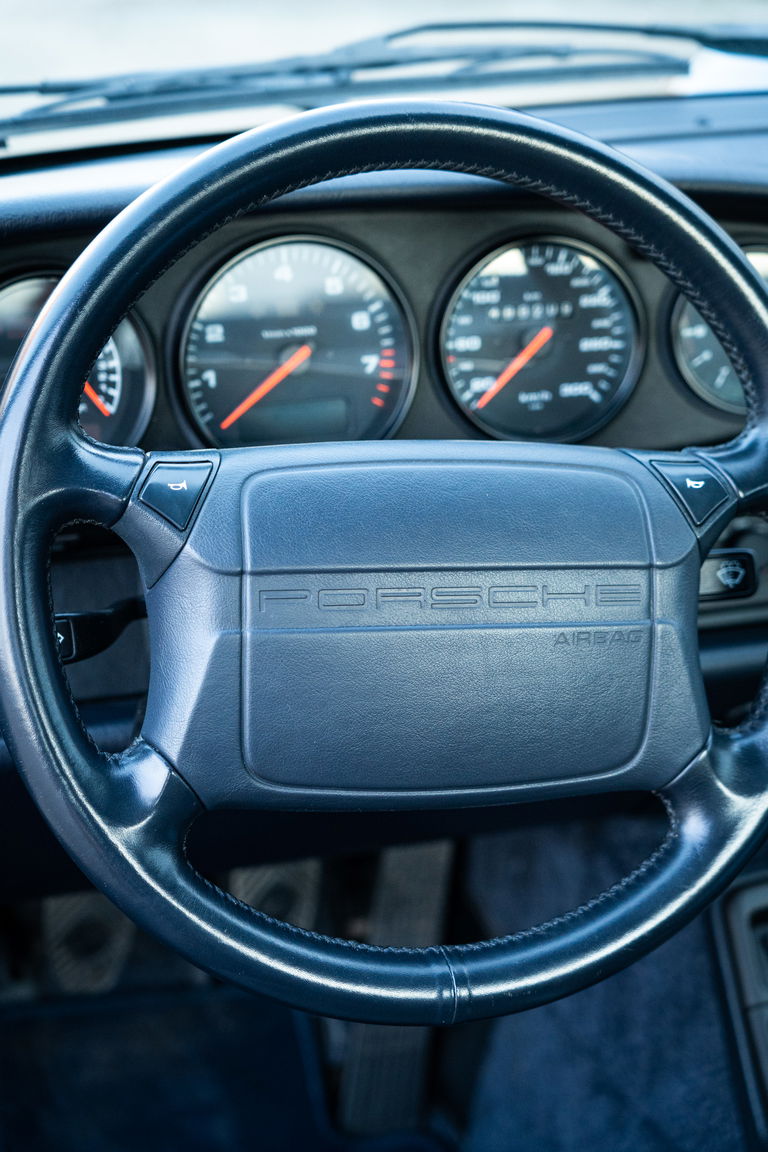 Porsche 964 Carrera 4
