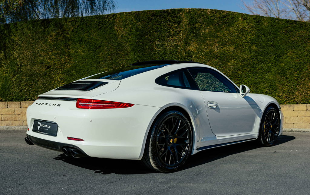 Porsche 991 Carrera GTS