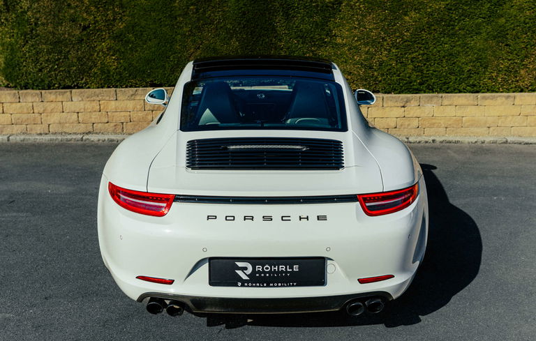 Porsche 991 Carrera GTS