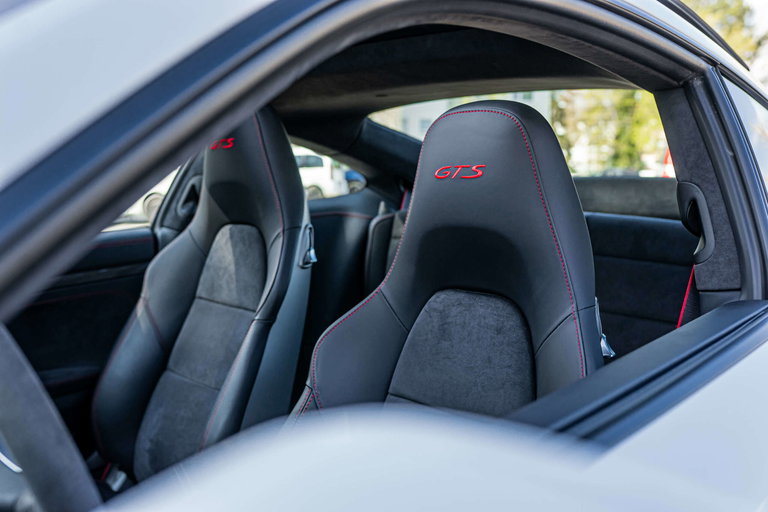 Porsche 991 Carrera GTS