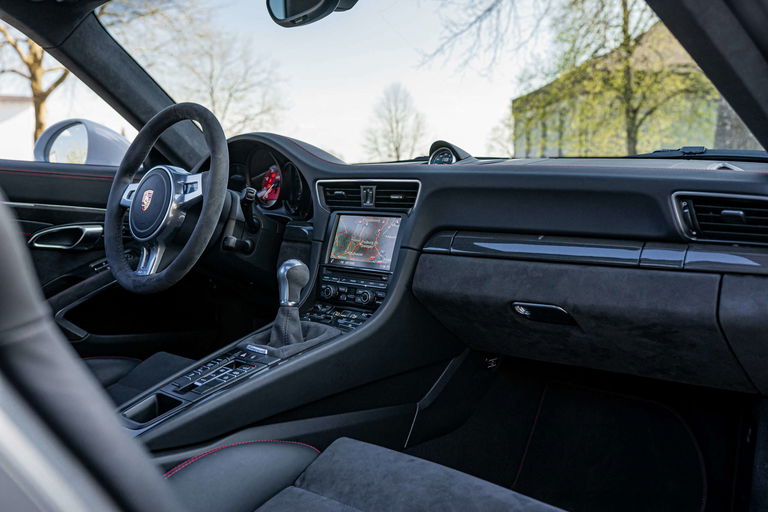 Porsche 991 Carrera GTS