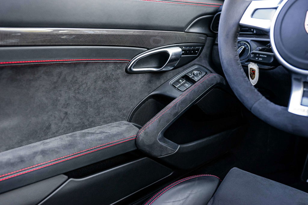 Porsche 991 Carrera GTS