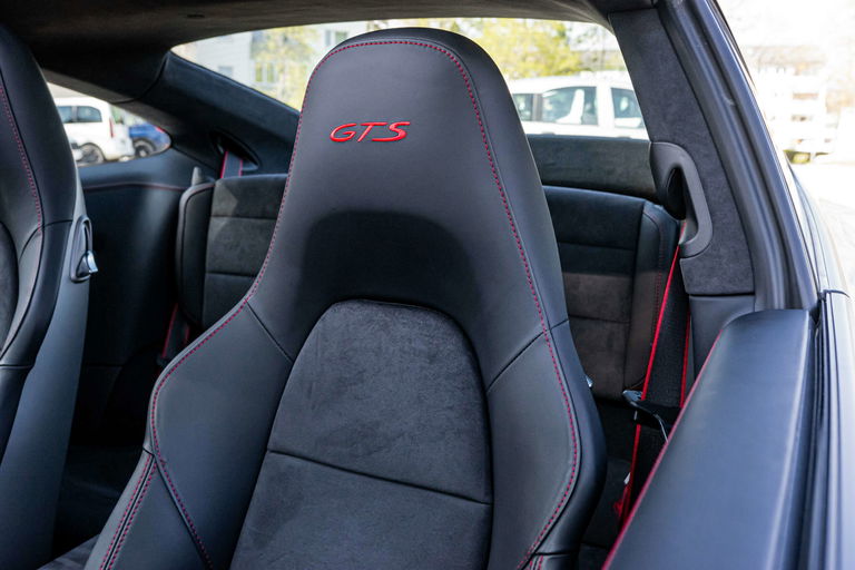 Porsche 991 Carrera GTS