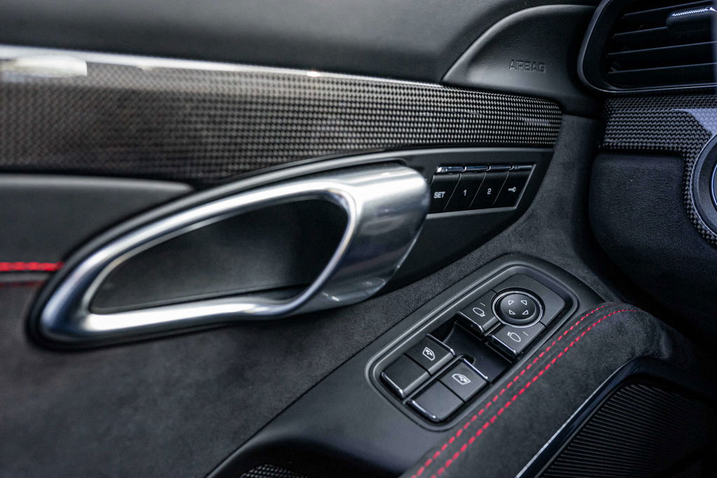 Porsche 991 Carrera GTS