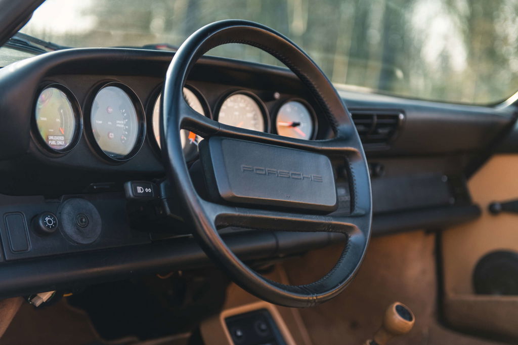 Porsche 911 Carrera 3.2 Speedster