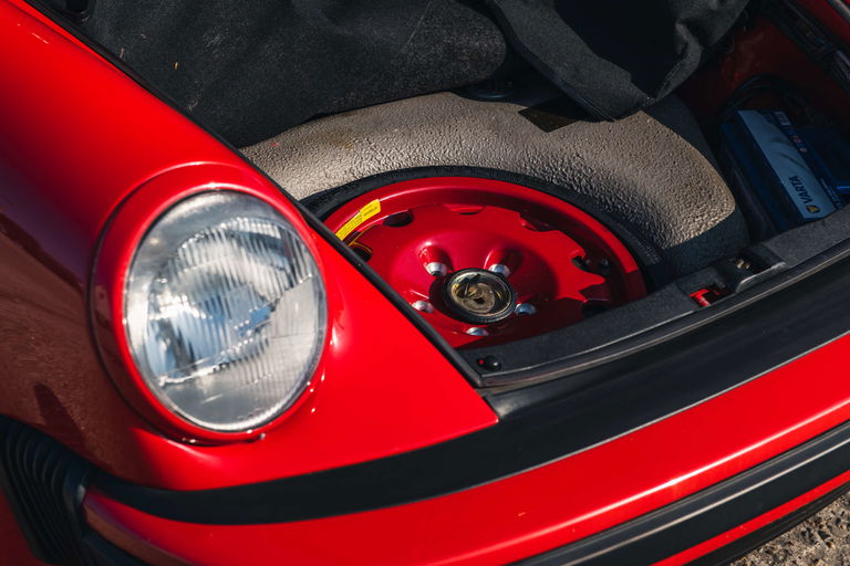 Porsche 911 Carrera 3.2 Speedster