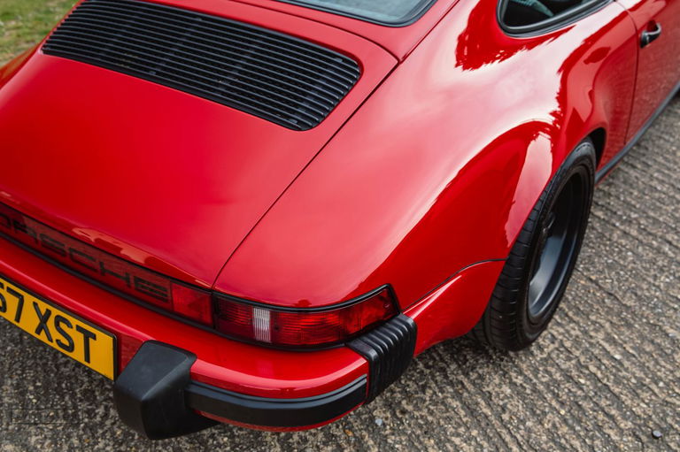 Porsche 911 Carrera 3.2