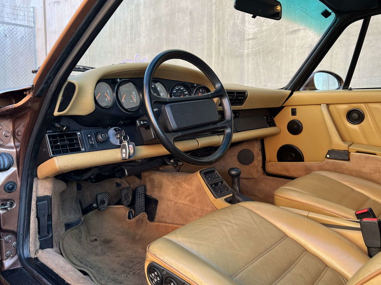 Porsche 964 Carrera 4