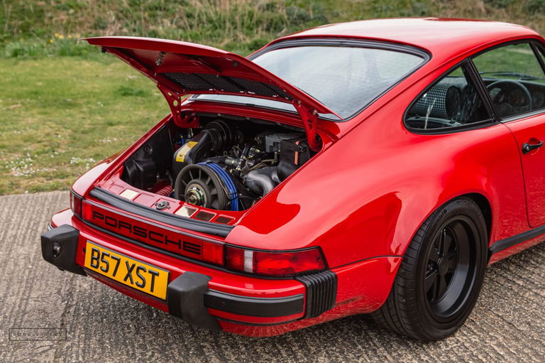 Porsche 911 Carrera 3.2