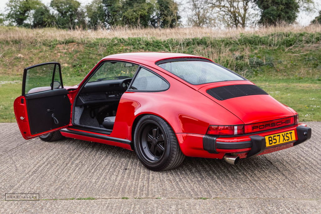 Porsche 911 Carrera 3.2