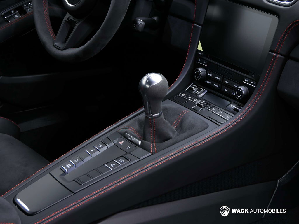 Porsche 718 Cayman GT4