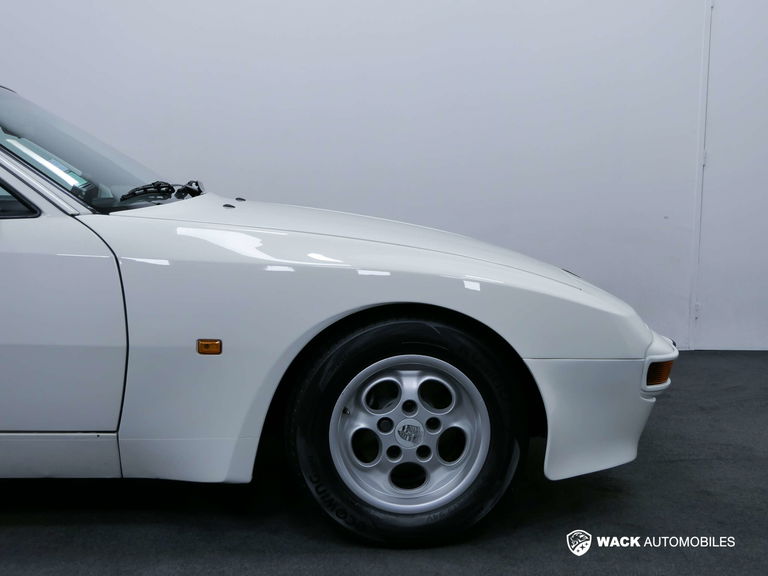 Porsche 944 Coupé