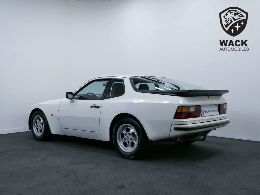 Porsche 944 Coupé