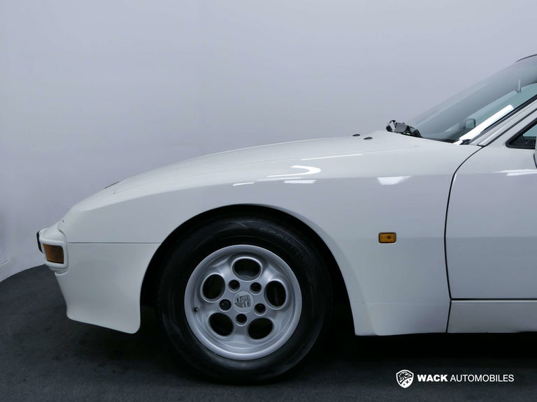 Porsche 944 Coupé