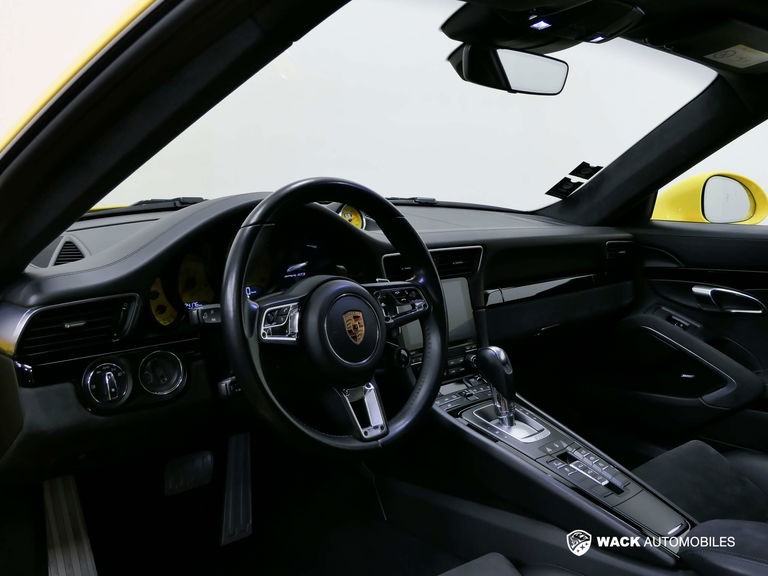 Porsche 991.2 Carrera GTS