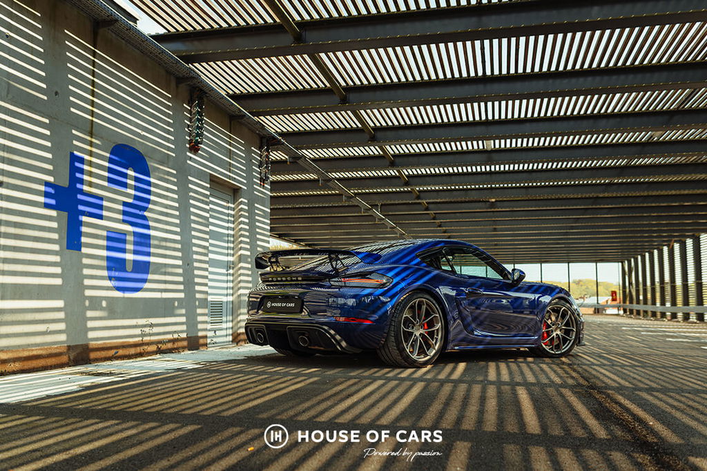 Porsche 718 Cayman GT4