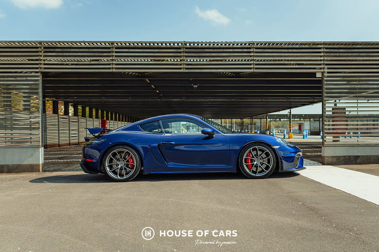 Porsche 718 Cayman GT4