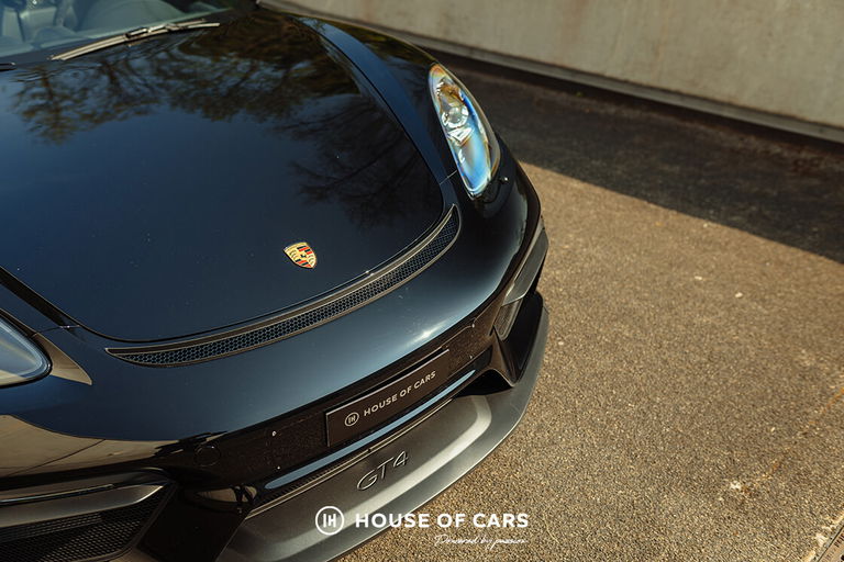 Porsche 718 Cayman GT4
