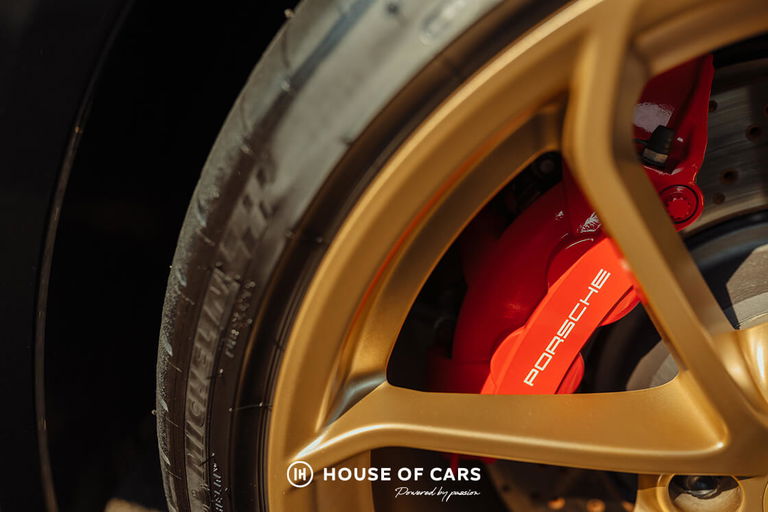 Porsche 718 Cayman GT4