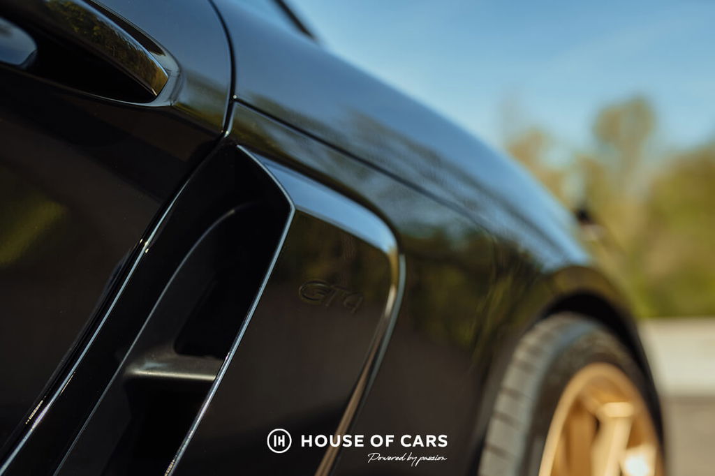 Porsche 718 Cayman GT4