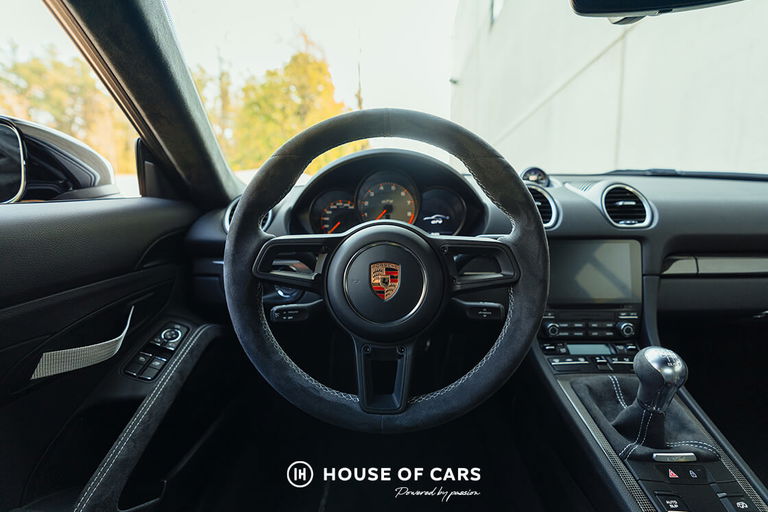 Porsche 718 Cayman GT4