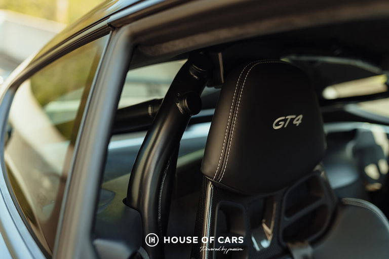 Porsche 718 Cayman GT4