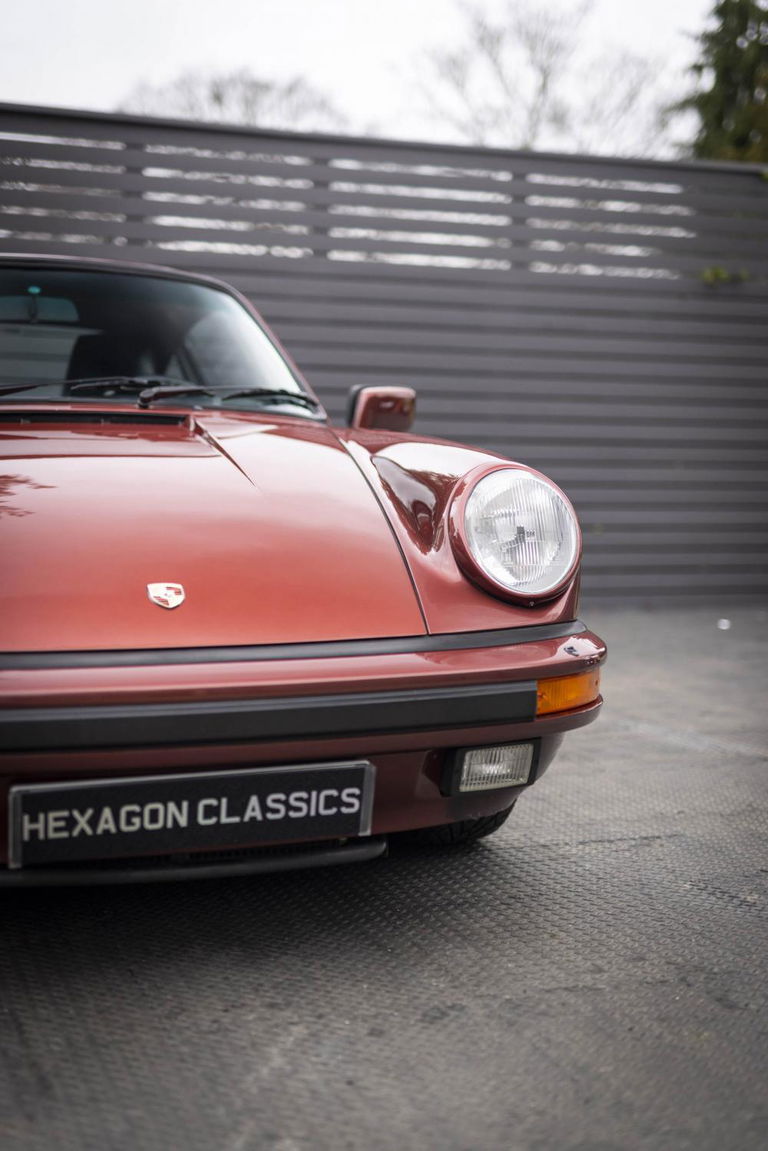 Porsche 911 Carrera 3.2 (US)