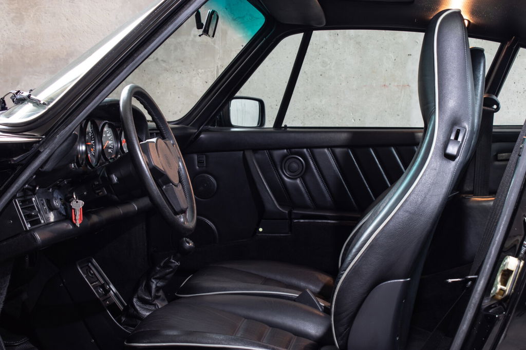 Porsche 911 Turbo 3.3