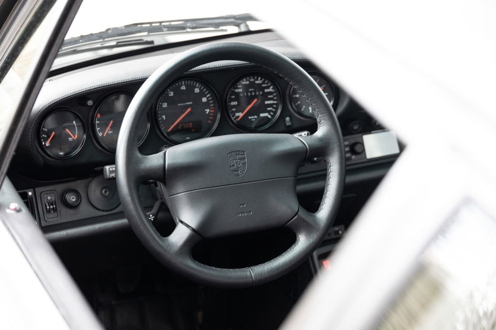 Porsche 993 Carrera 4S