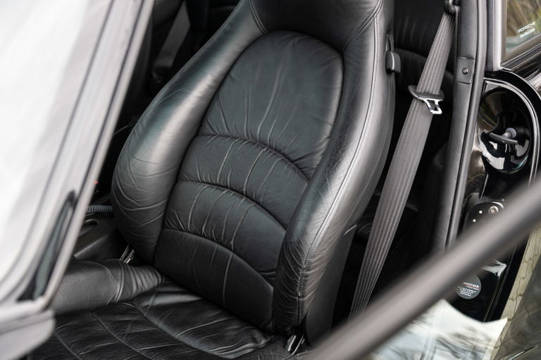 Porsche 993 Carrera 4S