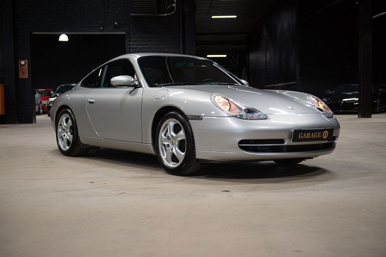 Porsche 996 Carrera 4