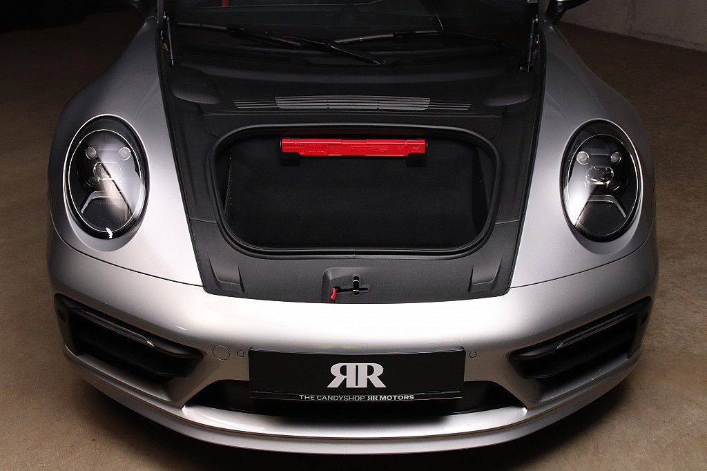 Porsche 992 Carrera 4S